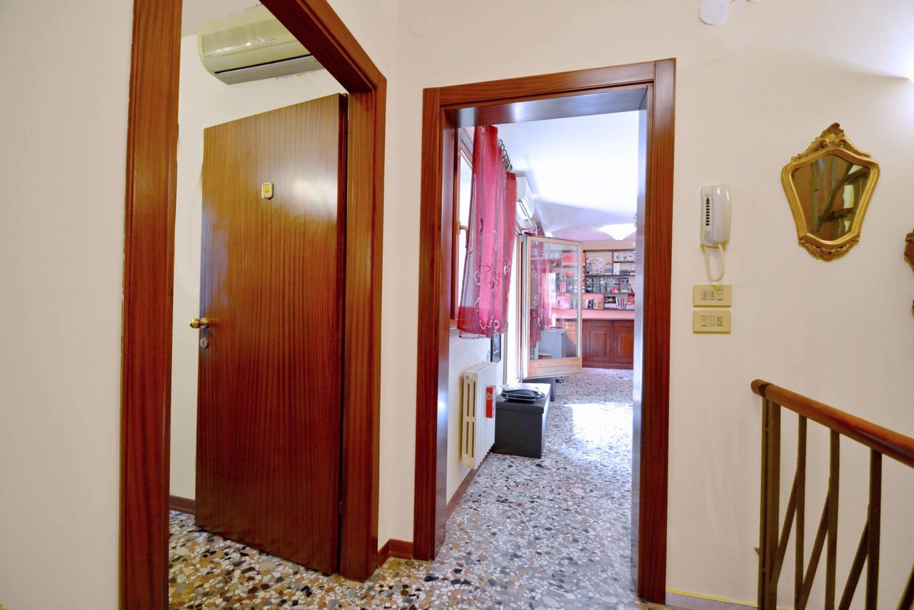 Ve.N.I.Ce Cera Casa Della Zia Apartment Венеция Екстериор снимка